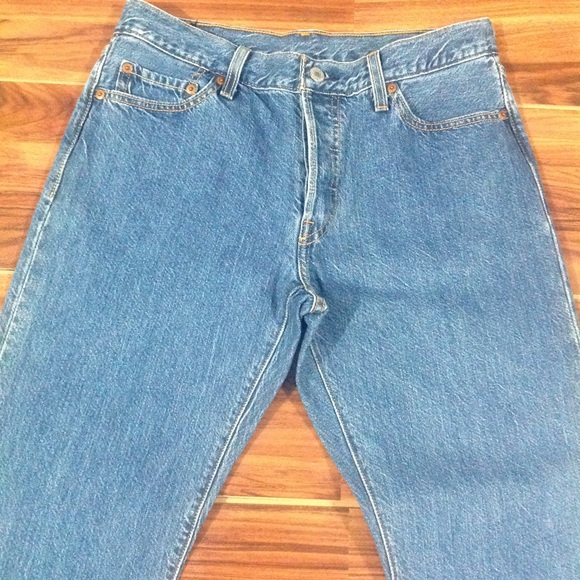 Levi Jeans - Picture 3 of 7